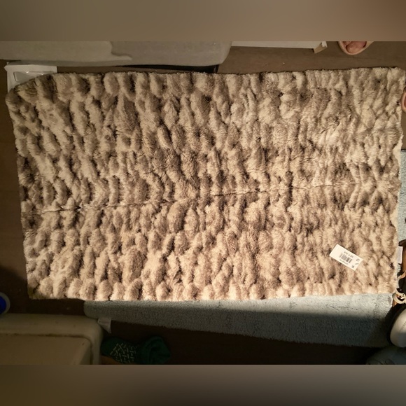 - ABYSS area rugs.. Washable, soft and very attractive! - Picture 3 of 3